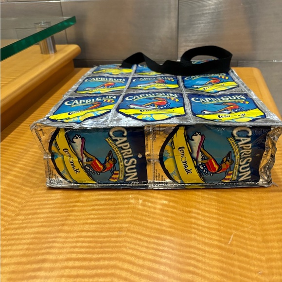 🌸 Capri Sun Pacific Cooler Pouch
Shopping Tote Bag 🌸 - Picture 3 of 10